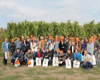 Студентам показали як вирощують тропічну кукурудзу на Полтавщині